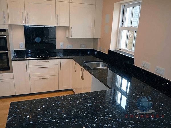 Mẫu đá hoa cương granite ốp bàn bếp đẹp